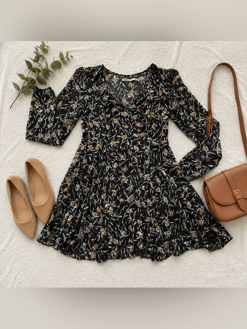 Kimchi Blue Black Floral Long Sleeve Fit & Flare Mini Dress Women’s Size 4
